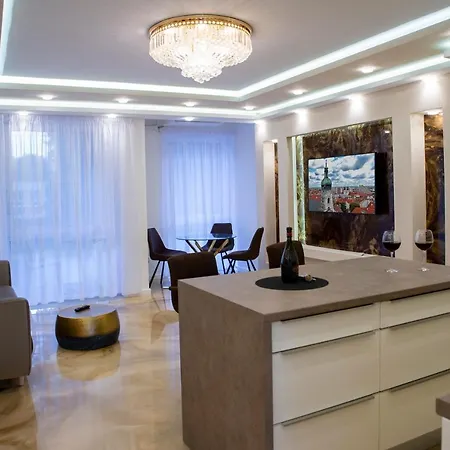Dream 2 With Free Parking Apartment *