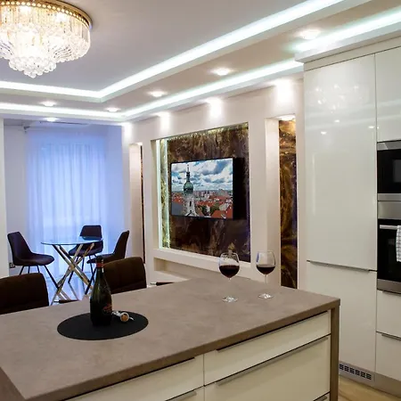 Dream 2 With Free Parking Apartment Győr